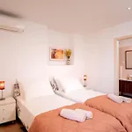 Everything Just A Few Steps Away Apartman