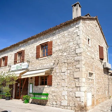 Everything Just A Few Steps Away 公寓 *