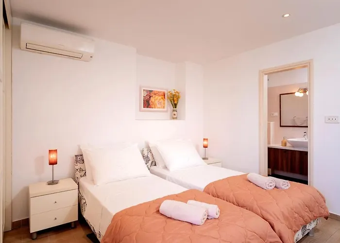 Everything Just A Few Steps Away Apartment